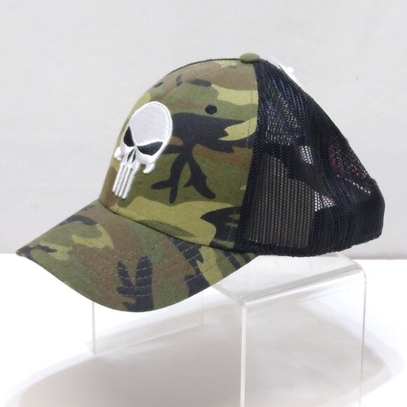 Marvel Punisher Camouflage Mesh Trucker Hat Cap Bioworld Comic Skull Logo NWT - Picture 3 of 6